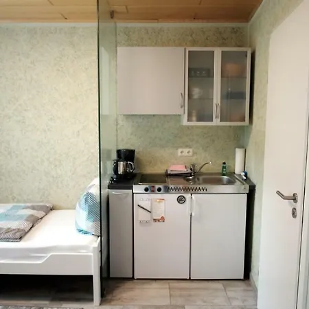 Anja Heil Apartman *